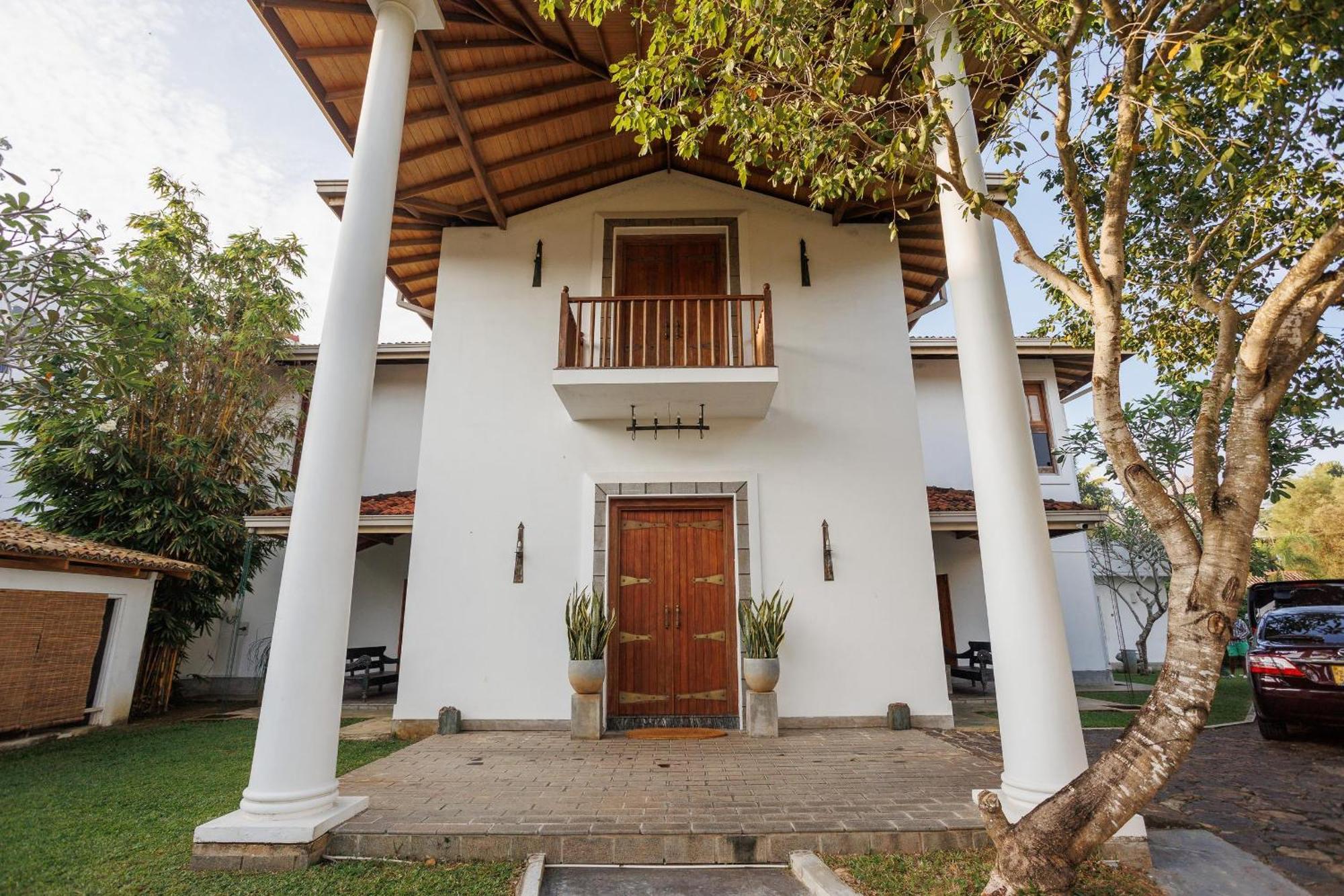 Villa White Queen