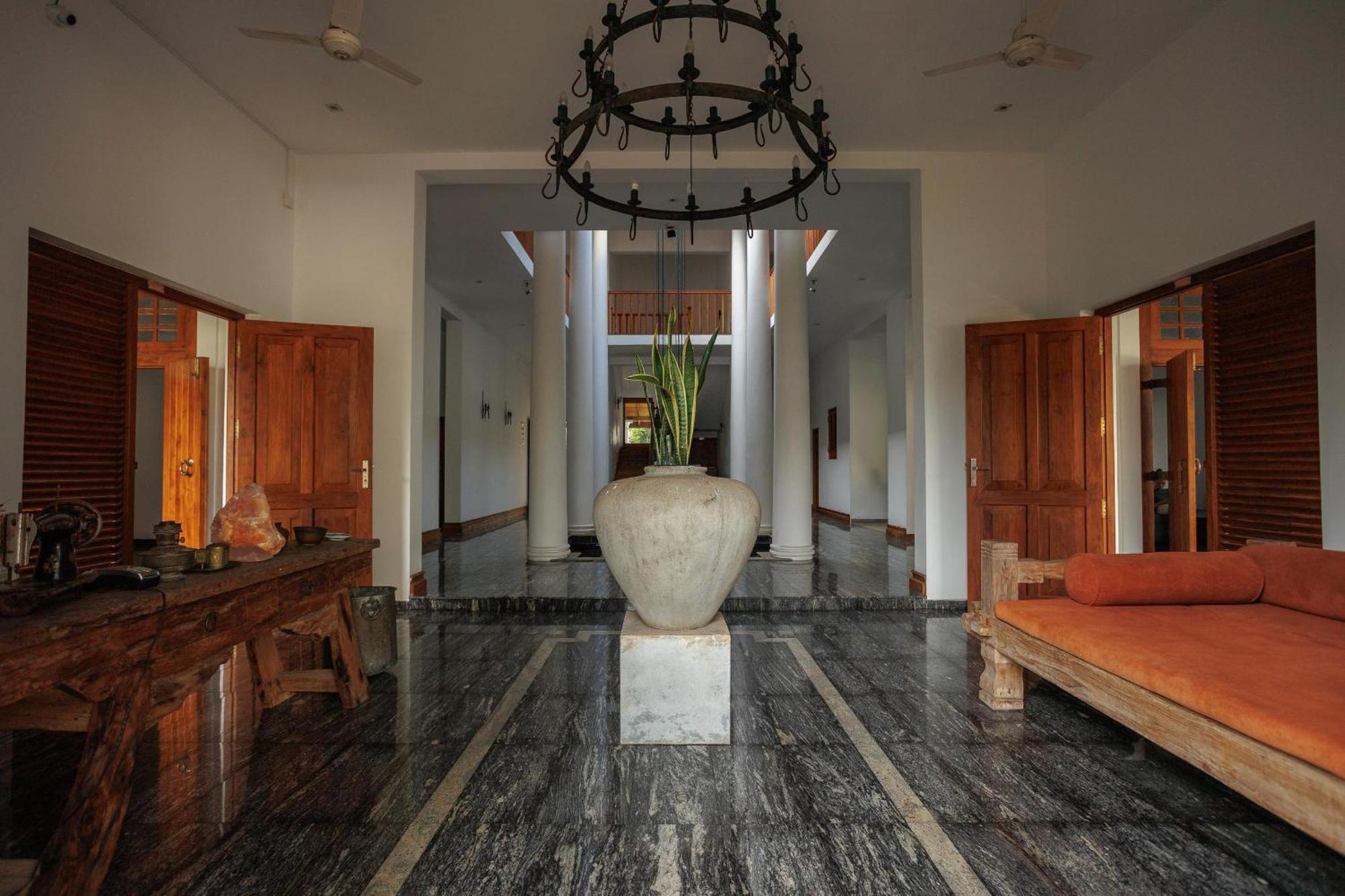 White Queen Villa *
