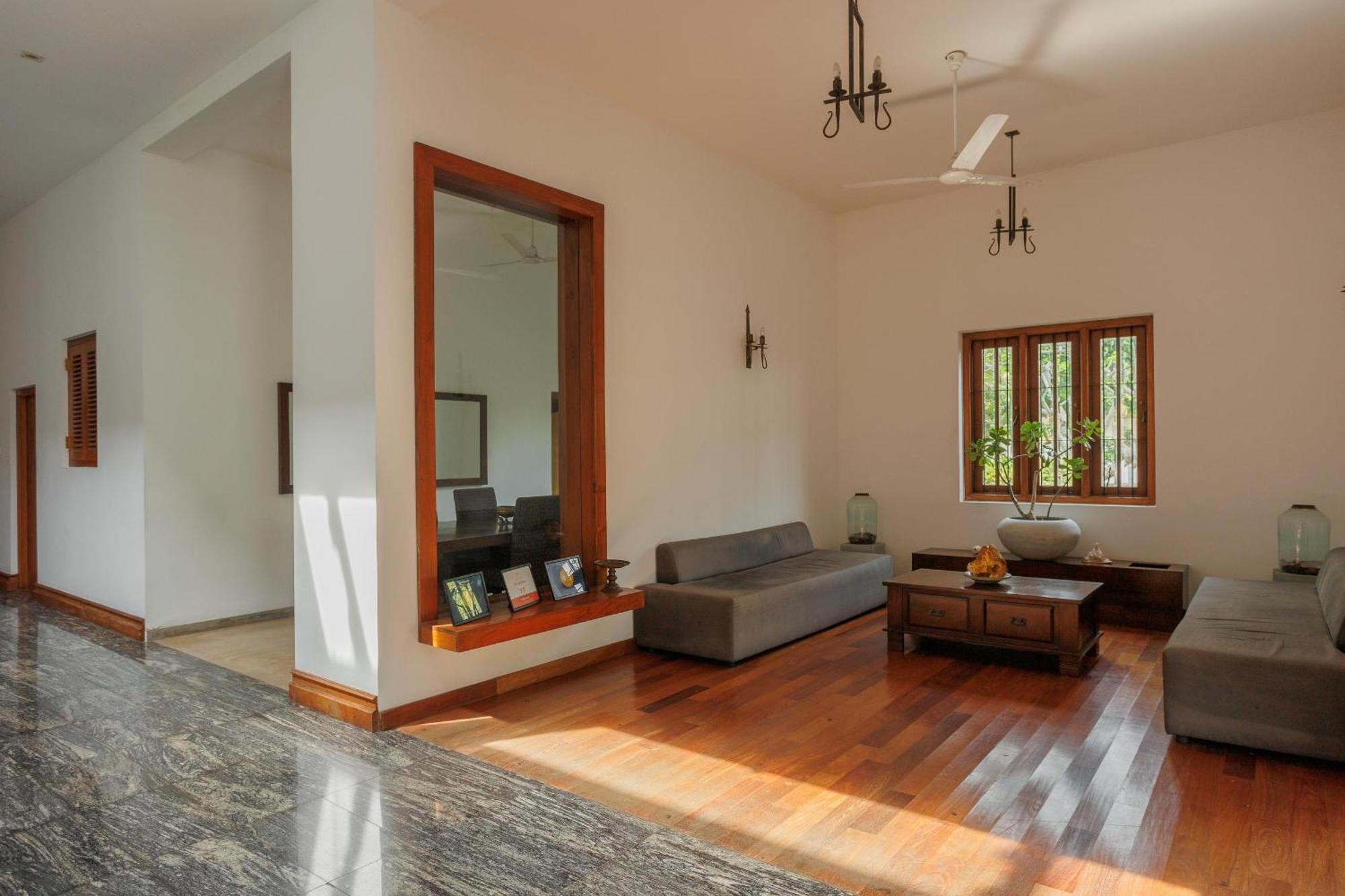 Villa White Queen *